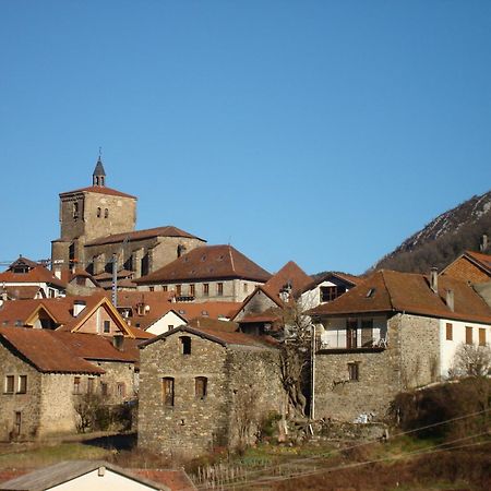 Hotel Y Apartamentos Snoe Исаба Экстерьер фото