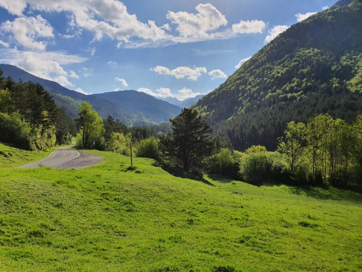 Hotel Y Apartamentos Snoe Исаба Экстерьер фото